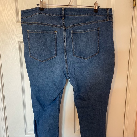 Medium Wash Super Skinny Ankle Jeans - Picture 5 of 7